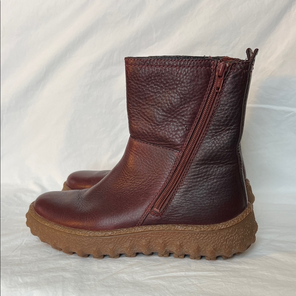 Camper Ground Burgundy boot 39 k400462-005